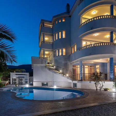 Ani Aparthotel *