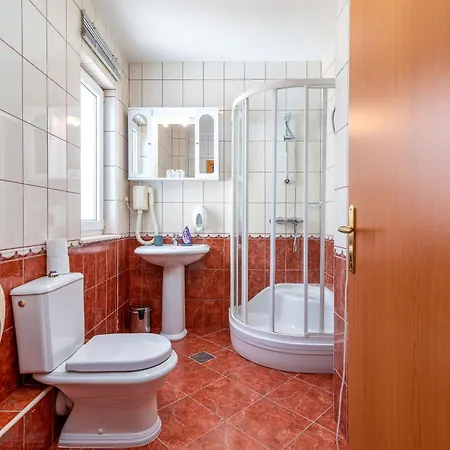 Ani Aparthotel