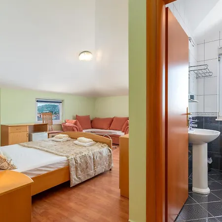 Ani Aparthotel