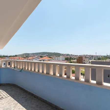 Aparthotel Ani Trogir